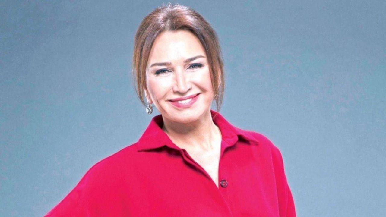 Demet Akbağ vücudunda en beğenmediği yeri açıkladı! "Sevmiyorum çünkü çok zayıf!" 3