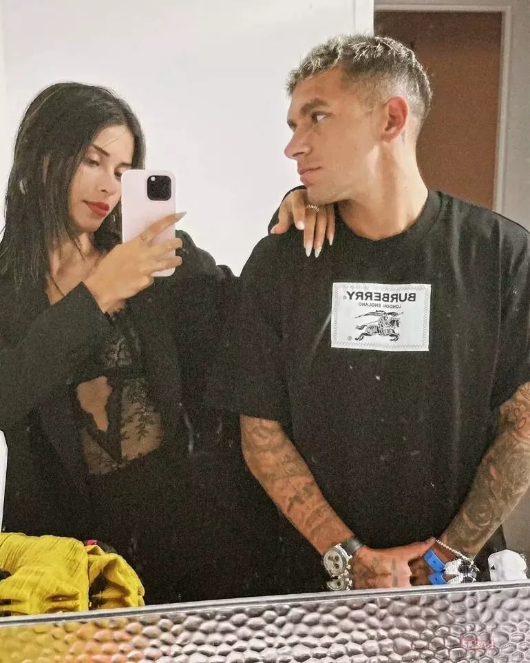 Torreira ile Devrim Özkan aşkı bitti: Takibi bırakıp tüm fotoğrafları sildiler! Geçtiğimiz yıl Galatasaray'ın yıldızı depresyona girmişti... 1
