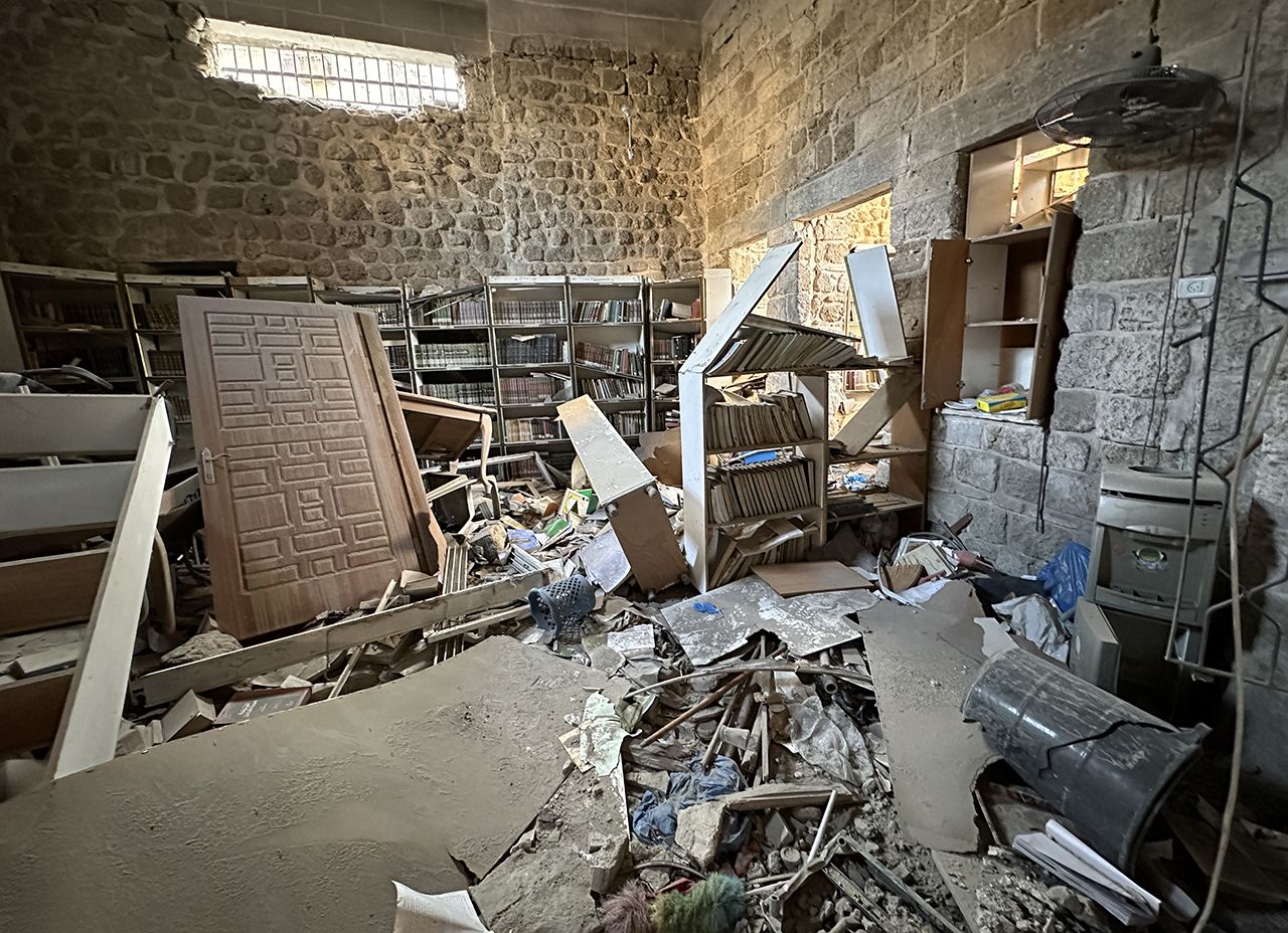 İsrail Gazze'deki 14 asırlık Büyük Ömeri Camii'ni yıktı 7