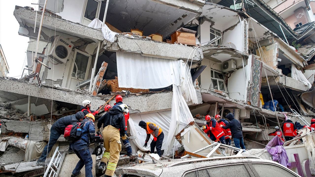 AFAD duyurdu: Kahramanmaraş'ta akşam üstü korkutan deprem! 6 Şubat'tan beri toplam 56 bin artçı yaşandı! 3