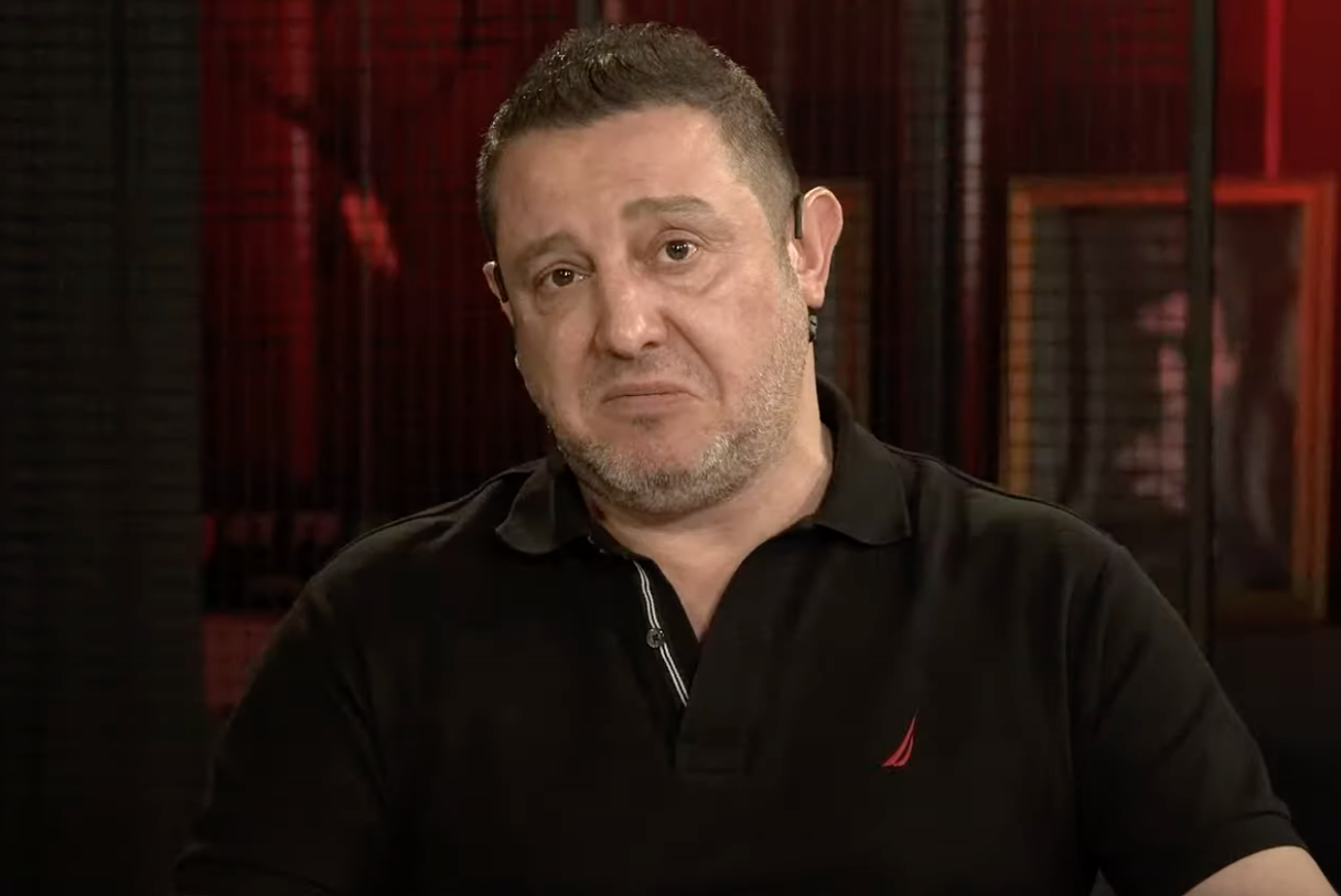 "Kerem Aktürkoğlu her şeyi yap, bunu yapma! İnanılmazı başardın resmen. Halil sana topu vermiş, orada bencillik yapma artık! Geri vereceksin topu" 1