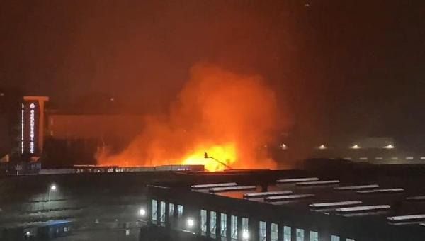 Arnavutköy'de film platosunda korkutan yangın 1