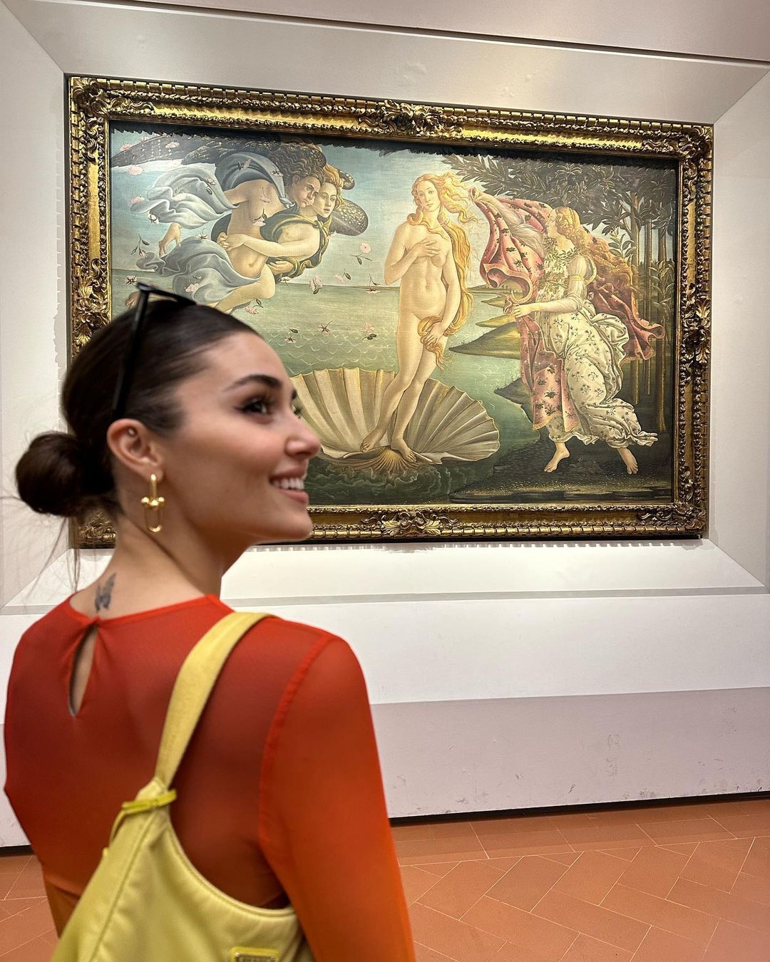 Oyunculuk performansı eleştirilen Hande Erçel, daha fazla dayanamadı! ''Sürekli hedef gösteriliyorum'' diyerek isyan etti 6