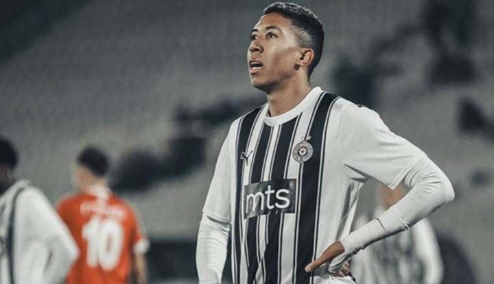 Hasan Arat’a transferde büyük engel! Fenerbahçe devreye girdi ve genç yıldızı ezeli rakibinin elinden kapıyor! Resmi teklif ortaya çıktı: 6 milyon euro önerildi 7