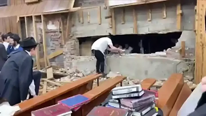 Tüm dünya onları konuşuyor! O Sinagog'un altındaki kan donduran gelenek: Gizli tünellerdeki sapkınlık gün yüzüne çıktı... 4