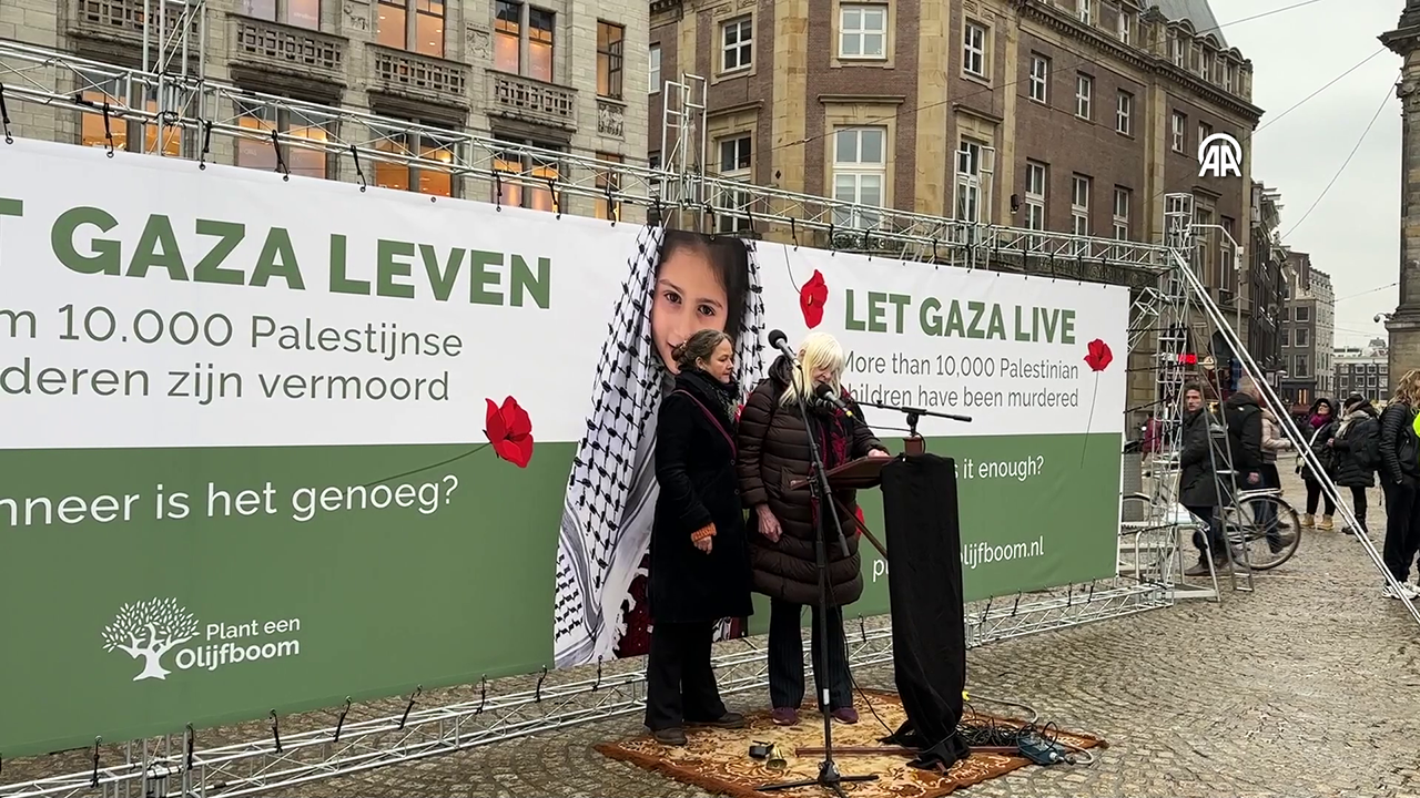 Dam Meydanı'nda binlerce çift ayakkabı ile Filistin'e destek gösterisi 15