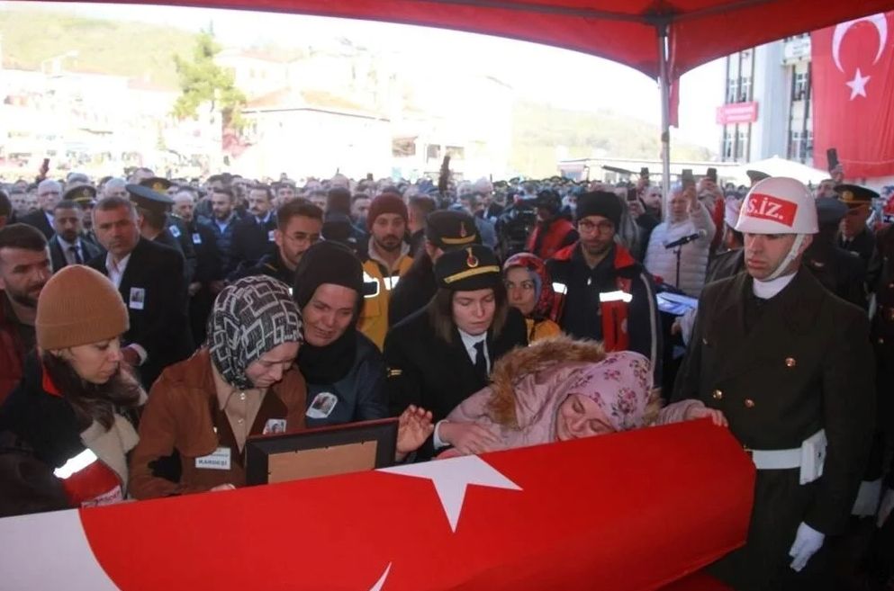 Türkiye şehitlerini son yolculuklarına uğurladı: Gözyaşlarıyla veda... 5