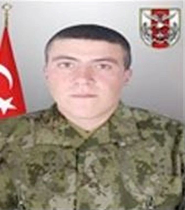 Türkiye şehitlerini son yolculuklarına uğurladı: Gözyaşlarıyla veda... 8