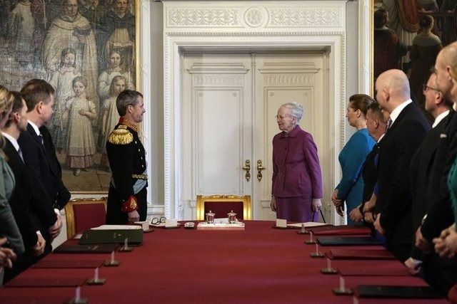 Elizabeth'in yapamadığını yaptı! Danimarka Kraliçesi 2. Margrethe tahttan çekildi 10