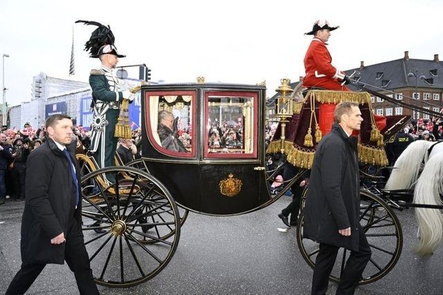 Elizabeth'in yapamadığını yaptı! Danimarka Kraliçesi 2. Margrethe tahttan çekildi 11