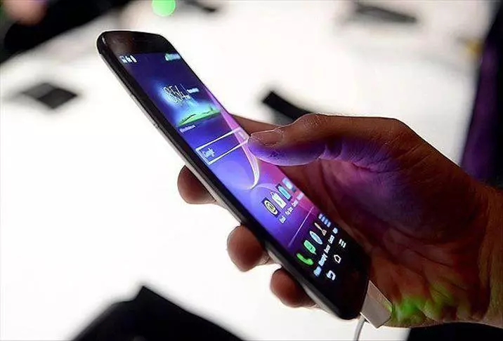 Akıllı telefon pazarında zirvenin adı 13 yıl sonra el değiştirdi! İşte tahtın yeni sahibi... 5