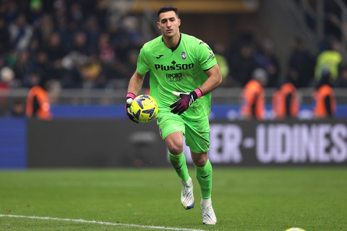 Ve Fernando Muslera dönemi sona eriyor! İtalyanlar Galatasaray’ın yeni kalecisini ve bonservis bedelini duyurdu: Formayı 23 yaşındaki genç eldivene kaptırdı, gelmesi için her şey hazır 6