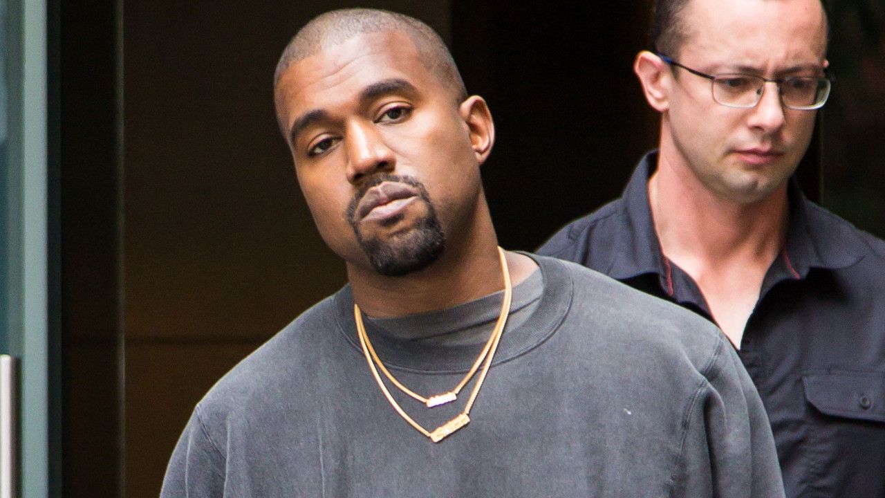ABD'li sanatçı Kanye West'in 850 bin dolarlık titanyum protez dişleri gündem oldu! 1