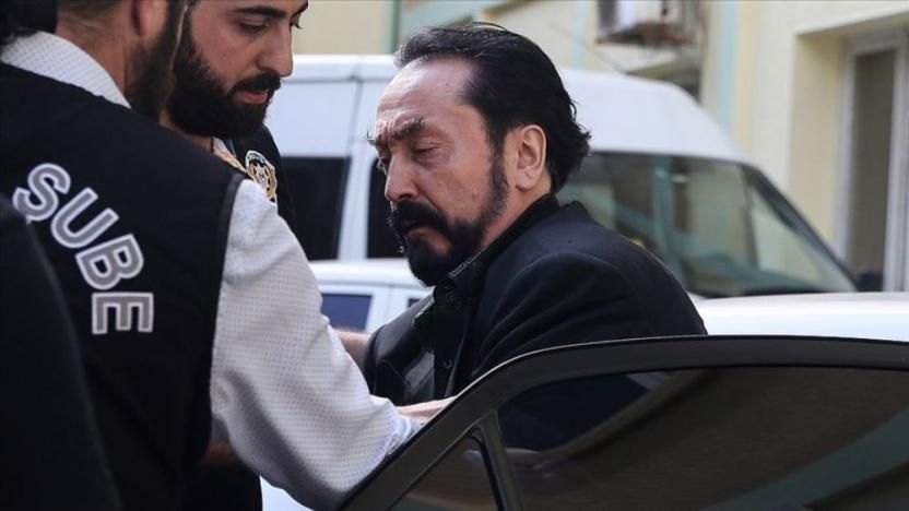 O rapor ortaya çıktı! Adnan Oktar ve örgütünü aklayan hakim ve savcılar bakın neler yapmış... 1