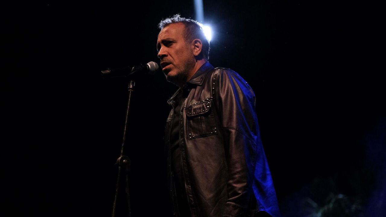 Haluk Levent ve Hasan Can Kaya verdikleri sözü tuttu! Şehit Müslüm Özdemir'in depremzede ailesine ev alındı: Eşyaları da o isim alacak 5
