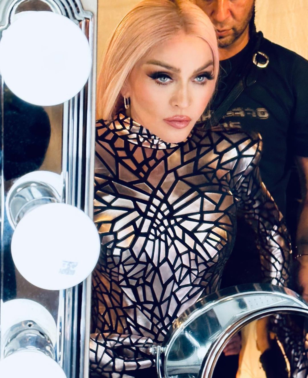 Dünyaca ünlü şarkıcı Madonna'ya hayranları dava açtı 3