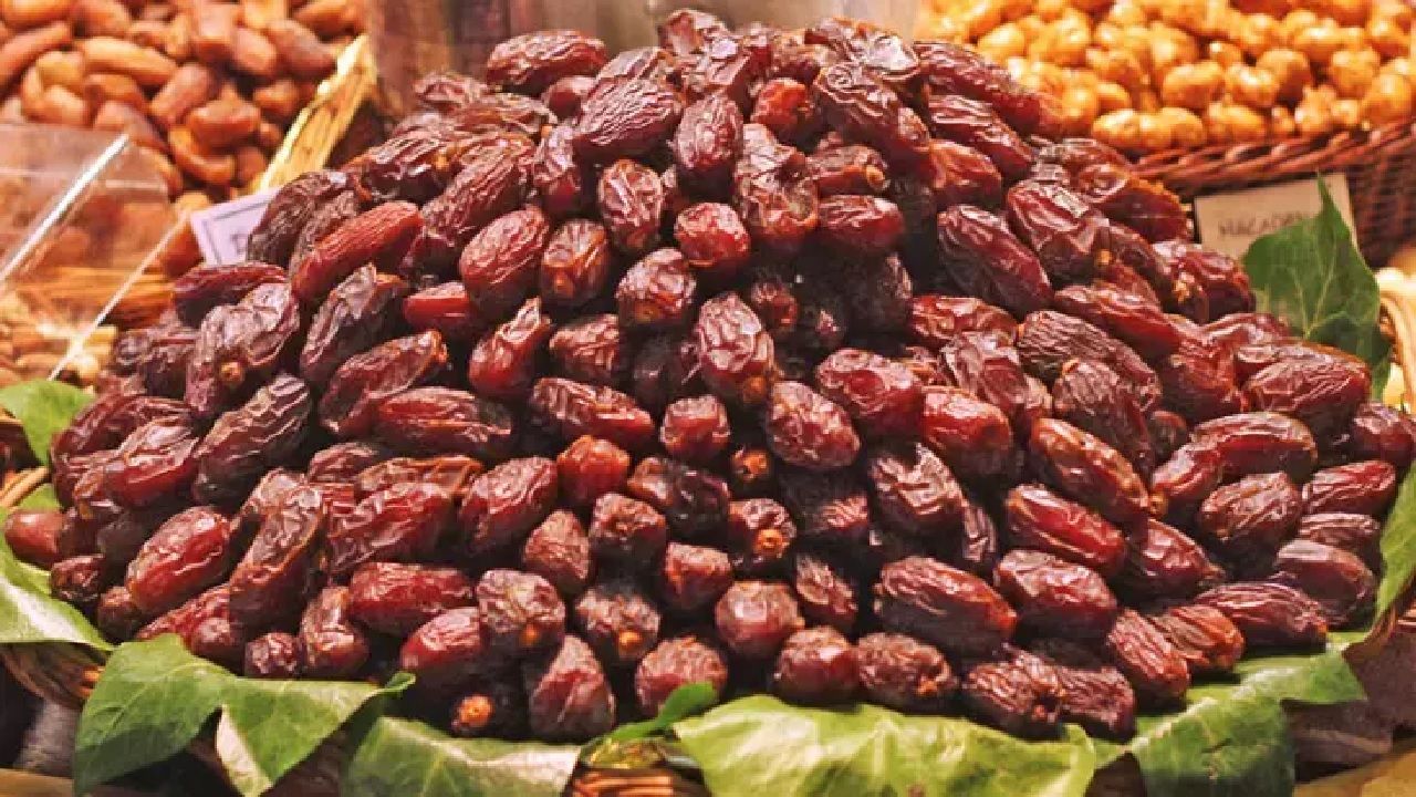 Kansızlığa birebir! Bu tarifi denemeyen pişman olur! Hurma ve limon mucizesini deneyin... 4