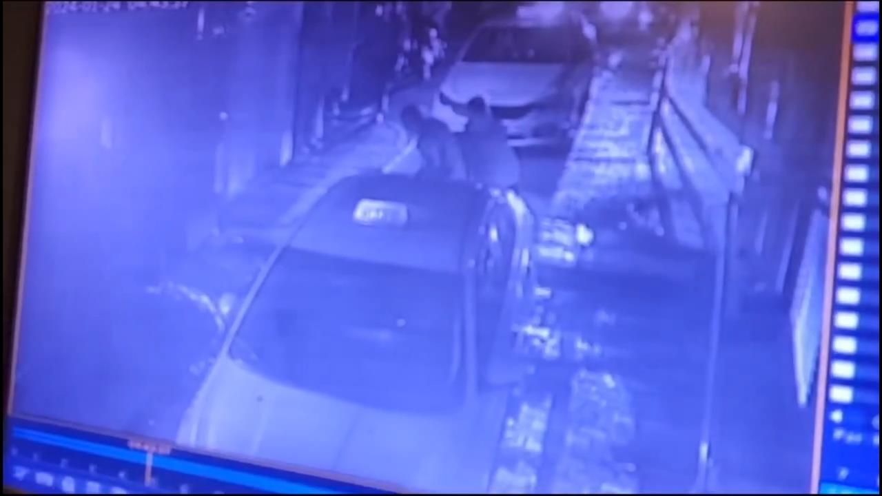Sarıyer'de bir kişinin öldüğü müzikholdeki çatışma anı güvenlik kamerasına yansıdı 1