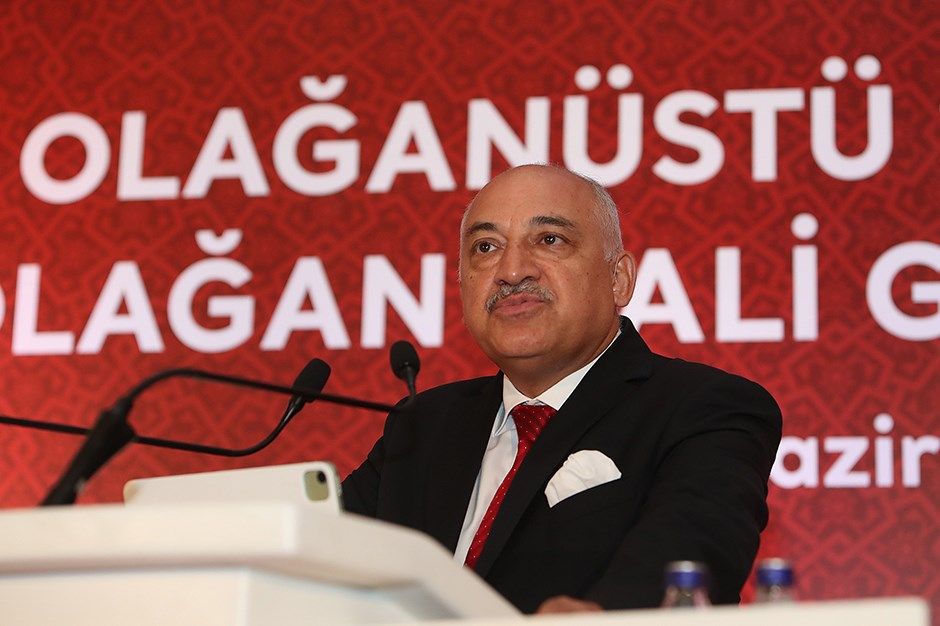 Mehmet Büyükekşi’den Türk futbolunda tarihe geçecek iki karar! MHK yapısı ve VAR kayıtları için gündeme bomba gibi düşecek açıklama: Hakem konuşmaları kamuoyuna duyurulacak 7