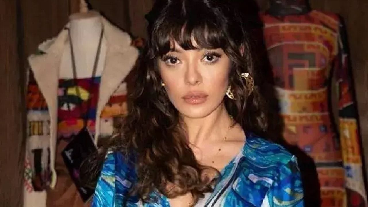 Selin Şekerci'den öpüşme sahnesi çekme taktiği geldi! Bu yöntemi kullanıyor... 3