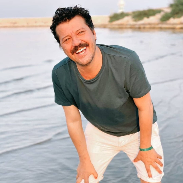 İlker Aksum'dan Gökhan Özen ve Rafet El Roman'a estetik göndermesi! 3