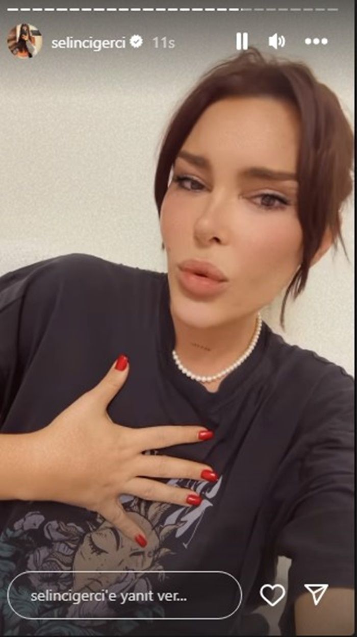 Selin Ciğerci, kendisiyle dalga geçen sunucuyu programa bağlanarak canlı yayında azarladı 2