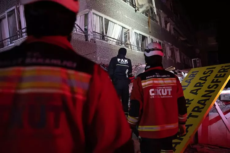 Uzman isim felaketi duyurdu: Kırılmamış korkunç fay hattı! Yıkıcı deprem ve tsunami kapıda... 17