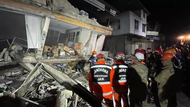 Uzman isim felaketi duyurdu: Kırılmamış korkunç fay hattı! Yıkıcı deprem ve tsunami kapıda... 4