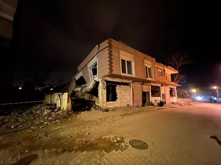 Uzman isim felaketi duyurdu: Kırılmamış korkunç fay hattı! Yıkıcı deprem ve tsunami kapıda... 8