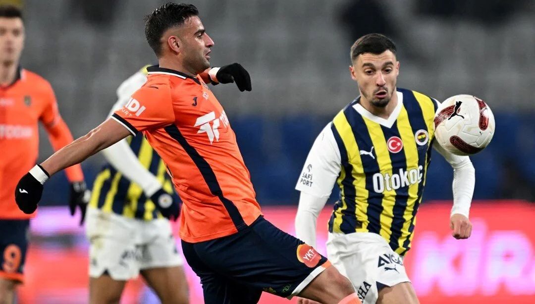 Fenerbahçe maçında hırslı oynadı, hayatı karardı! Önce sosyal medyada yerden yere vurulmuştu, şimdi saha içinde başına bela aldı: “Hakemler onu fena halde deftere yazdı! Bu tip futbolcuları hiç sevmiyorlar” 4