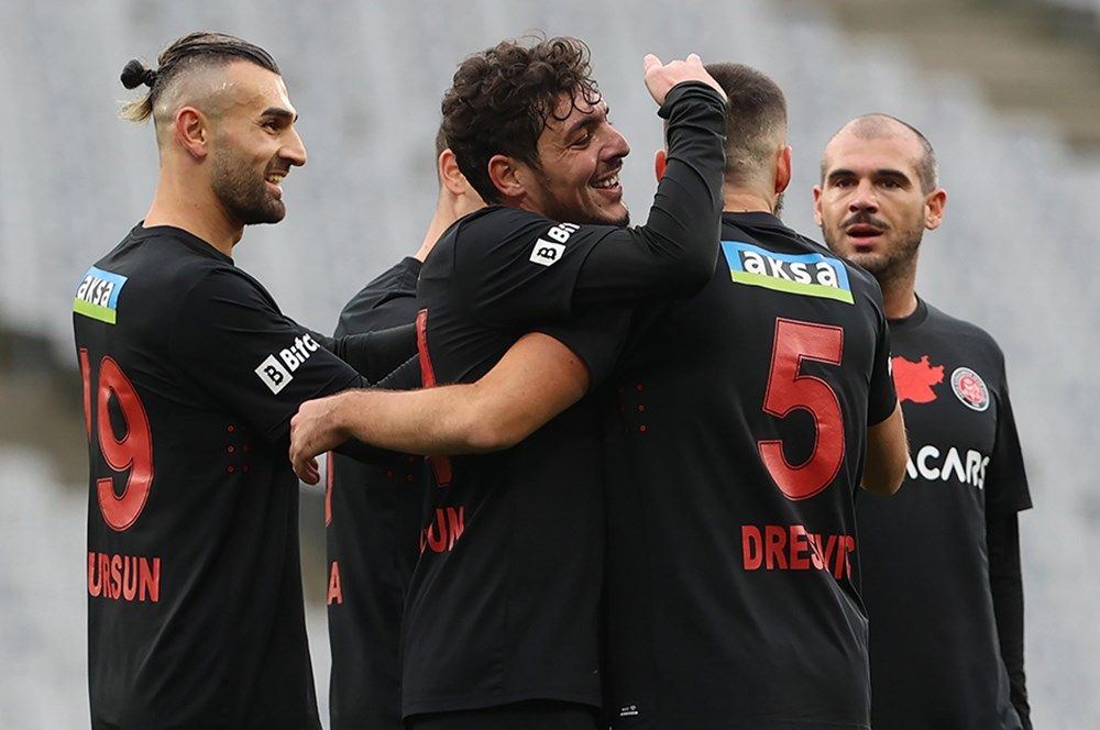 Ali Koç ve İsmail Kartal takımı uçurdu, rakiplerini ikiye katladı! 2023 yılının en iyi kulüpleri açıklandı: Fenerbahçe’den Galatasaray ve Beşiktaş’a büyük fark… 7