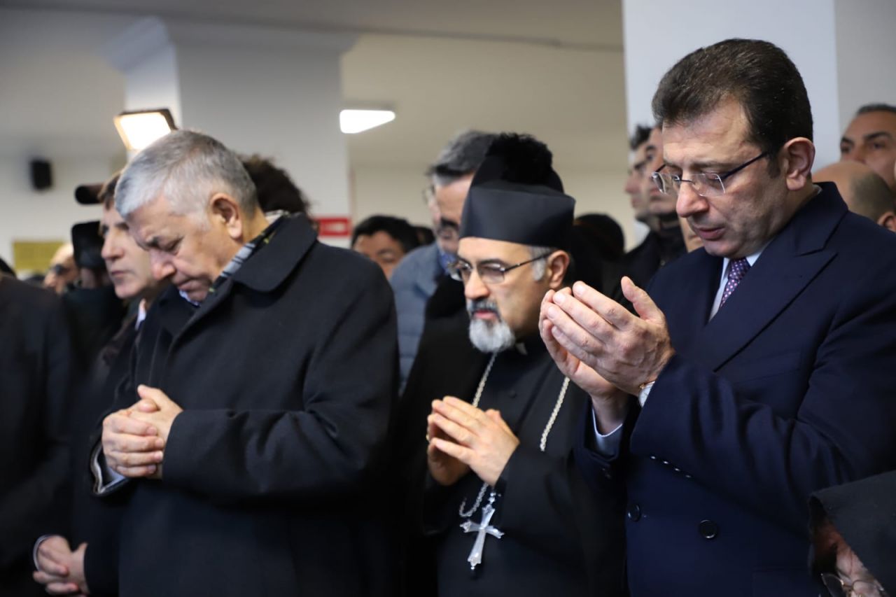 Kilisede saldırıya uğramıştı... Tuncer Murat Cihan gözyaşları ile toprağa verildi! 4