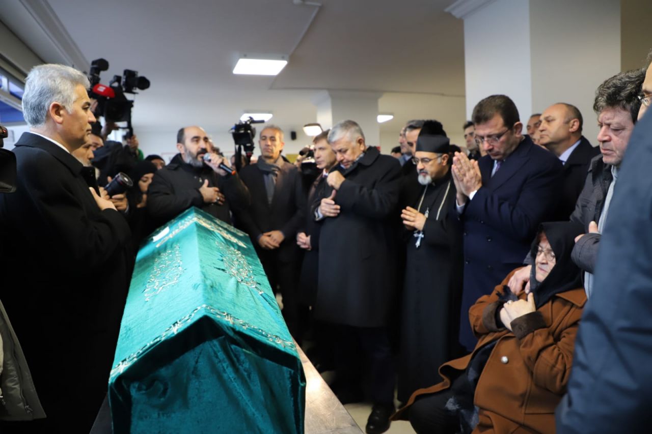 Kilisede saldırıya uğramıştı... Tuncer Murat Cihan gözyaşları ile toprağa verildi! 6