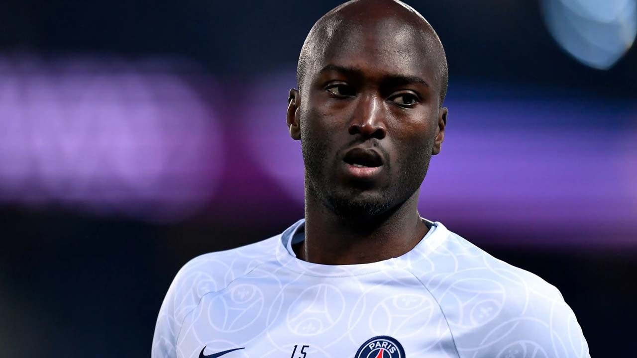 Ve Hasan Arat beklenen kapıyı sonunda açıyor: Beşiktaşlılara çifte transfer müjdesi! Yönetici Fransa’ya gitti: PSG’nin 29 milyon euroluk iki yıldızını alıp dönecek… 8