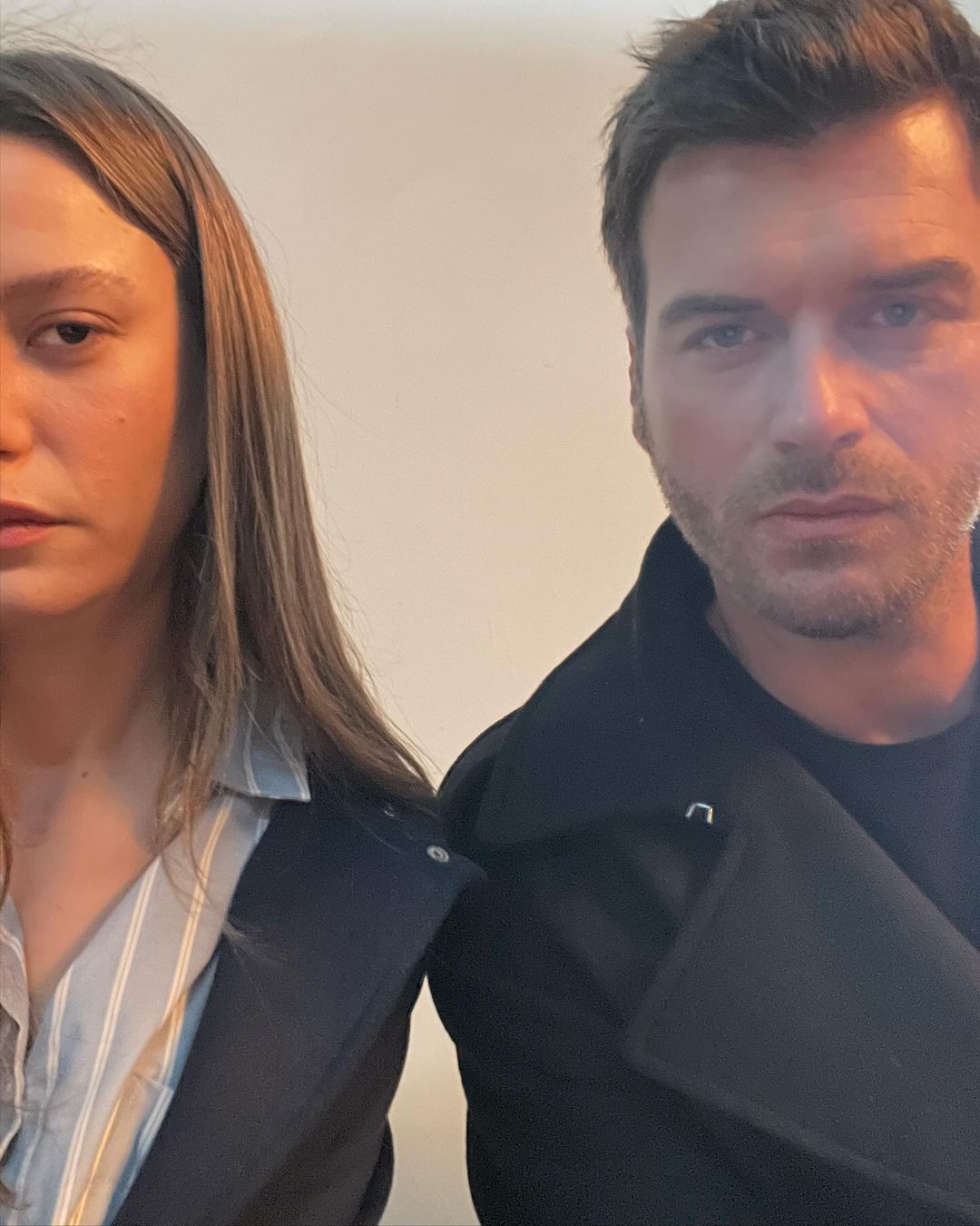 Kıvanç Tatlıtuğ, Serenay Sarıkaya ve Yüsra Geyik'ten Aile dizisine veda paylaşımı 4