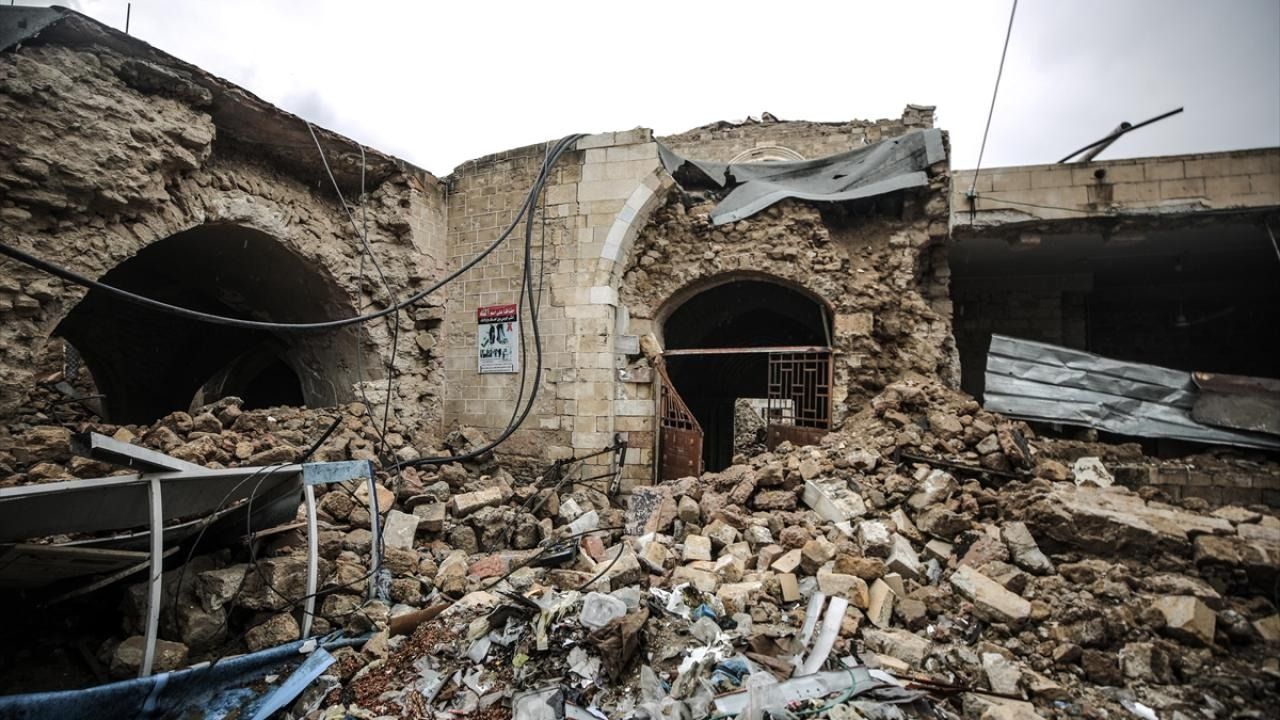 İsrail ordusu Gazze kenti sokaklarından enkaz bırakarak çekildi 4