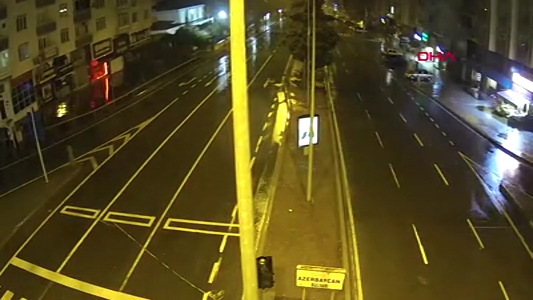 Kahramanmaraş'ta deprem anına ait yeni görüntüler ortaya çıktı! Saniyeler içinde böyle yıkıldı! İşte o anlar... 23