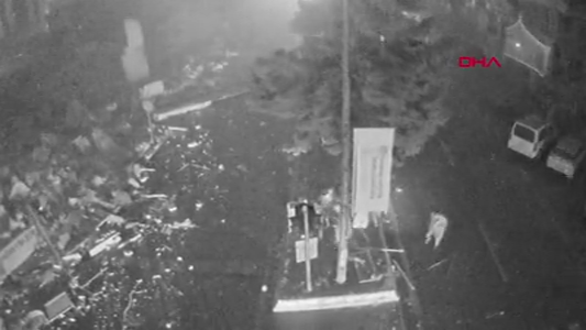 Kahramanmaraş'ta deprem anına ait yeni görüntüler ortaya çıktı! Saniyeler içinde böyle yıkıldı! İşte o anlar... 41