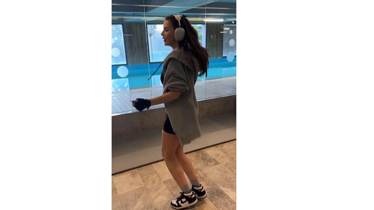 Yüzündeki değişim çok konuşulmuştu! Ünlü oyuncu Hatice Şendil güzellik sırrını açıkladı! "Sabah rutinim" 2