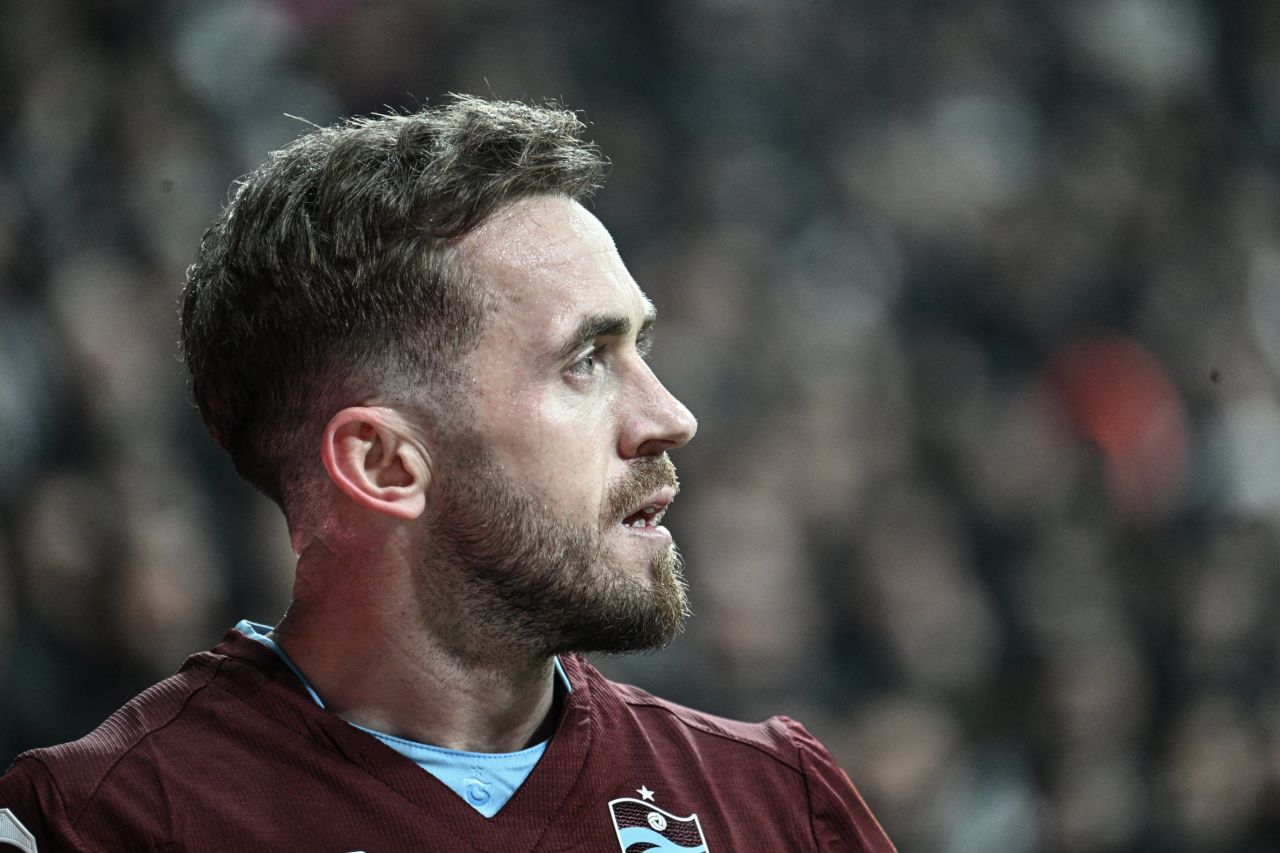 “Beşiktaş’a maçı kazandıran isim hakem Arda Kardeşler! Net penaltıyı veremediler! Eğer o penaltı verilseydi Trabzonspor mutlaka kazanırdı” 4