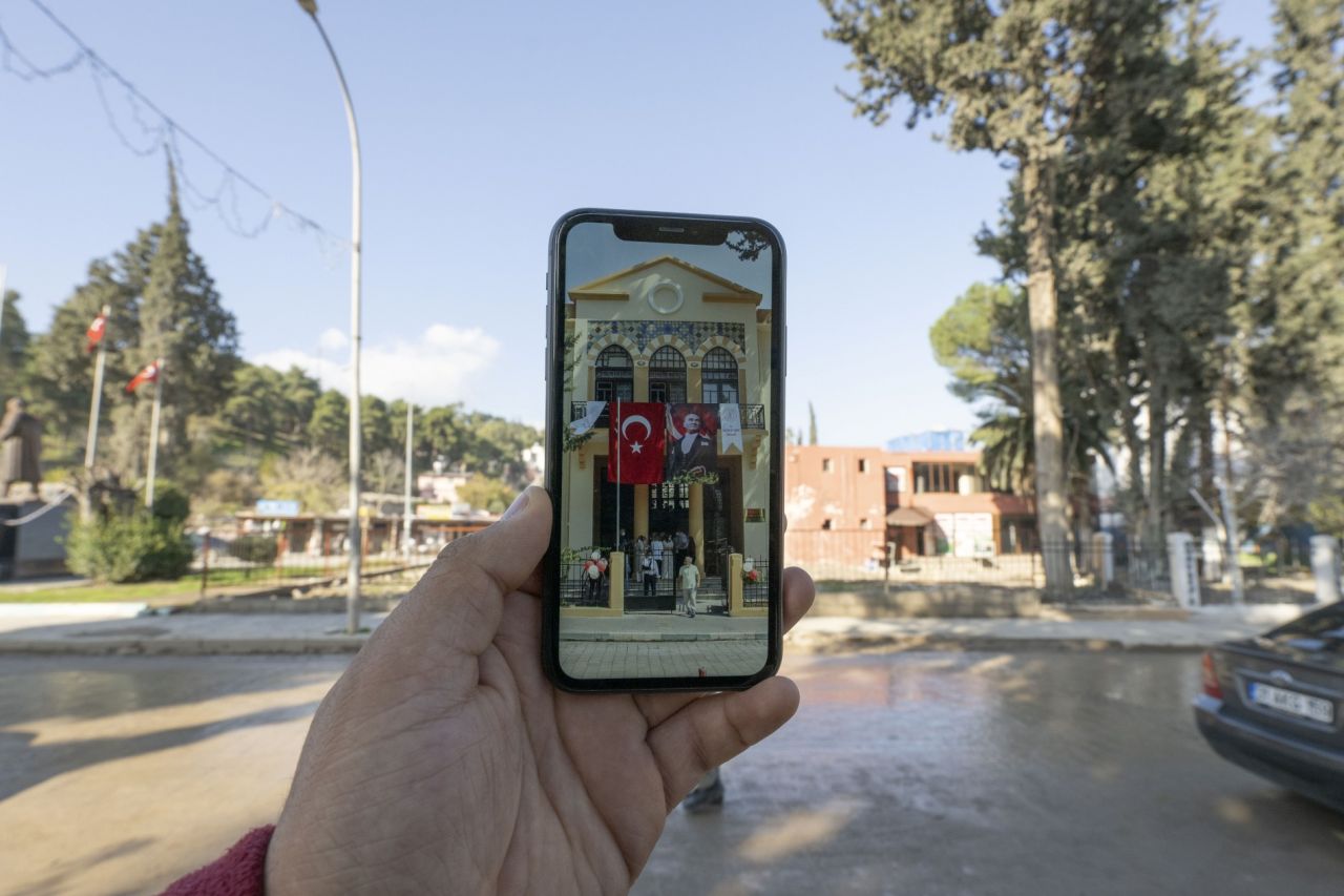 'Asrın Felaketi'nin üzerinden 1 yıl geçti! Bazı şeyler artık sadece fotoğraflarda kaldı: İşte öncesi ve sonrası fotoğraflarla depremin tahribatı... 2