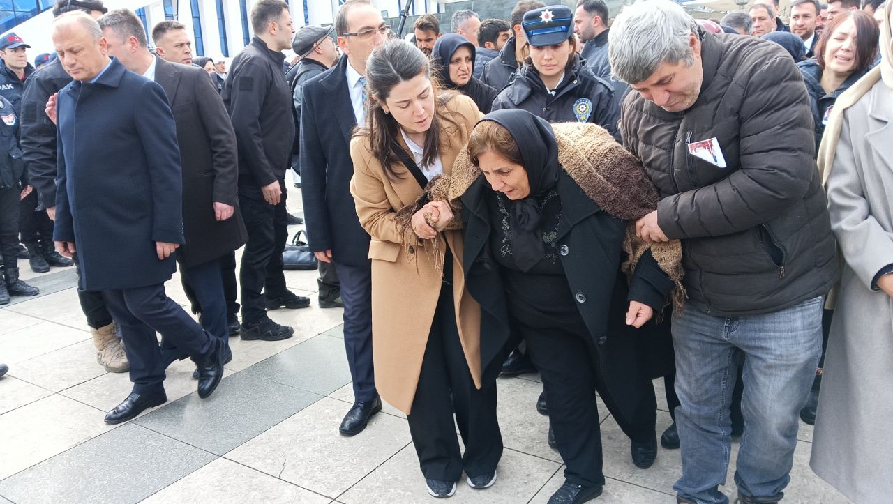 Şehit pilotlar Ankara’da son yolculuğuna uğurlandı: "24 Şubat'ta nişanları vardı. Gelinim arkada kaldı..." 1
