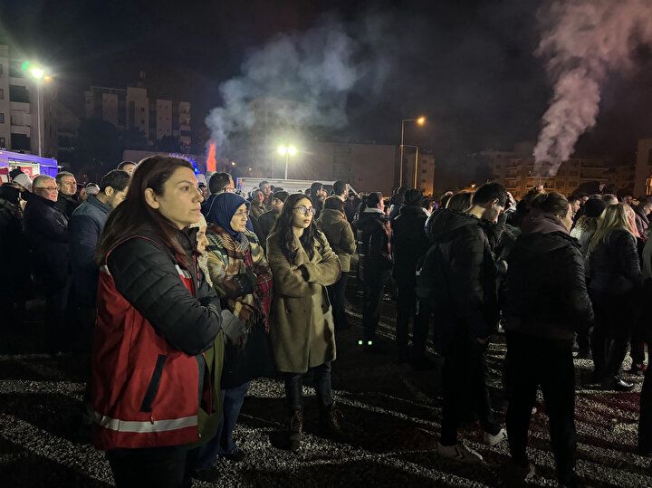 Büyük acının yıldönümü... Deprem bölgesindeki sessiz yürüyüşte gözyaşları sel oldu 17