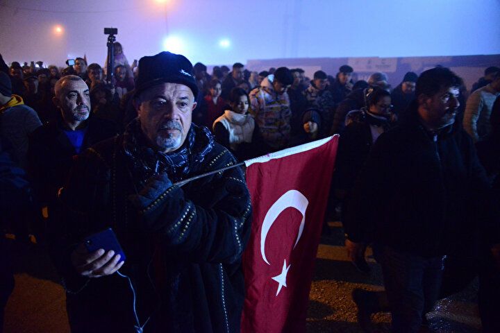 Büyük acının yıldönümü... Deprem bölgesindeki sessiz yürüyüşte gözyaşları sel oldu 14