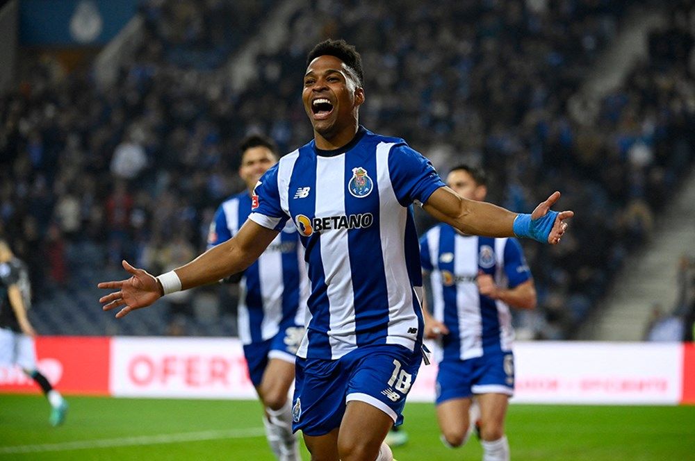 Devler arenasında tek Türk takımı! Sıralama güncellendi, ezeli rakipleri nal topladı... 8