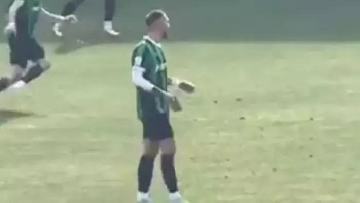 Maç içinde elinde cep telefonuyla görüntülenen Denizlisporlu futbolcu konuştu: "O sırada atak geldiği için..." 5