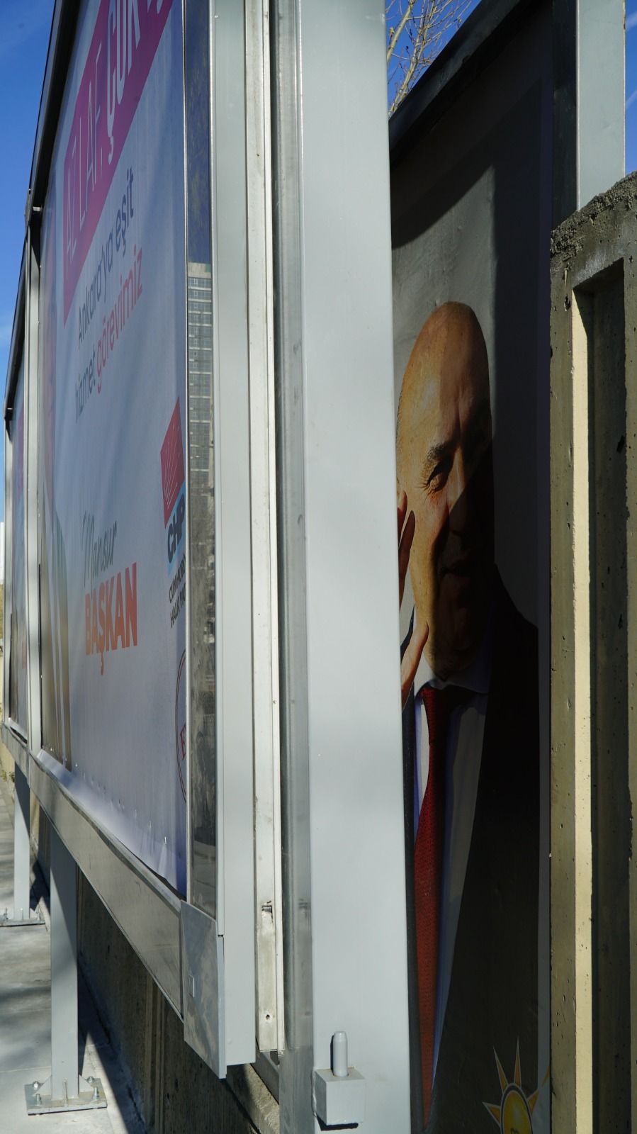 Sözde 'dürüst' seçim çalışması: Mansur Yavaş'tan Ankara'da Turgut Altınok'un pankartların engelleme! 2