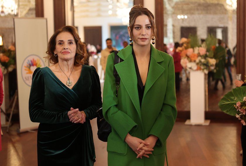 Aile dizisinin Hülya'sı Nur Sürer'i kahreden haber! Kardeş acısıyla yıkıldı 1