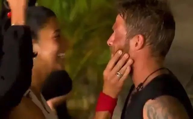 Survivor All Star'da Gizem'in Yunus Emre'ye yakın teması olay oldu! Yunus Emre'nin eşine mesaj yağdı: Beril Özden'in yanıtı gündem oldu 2