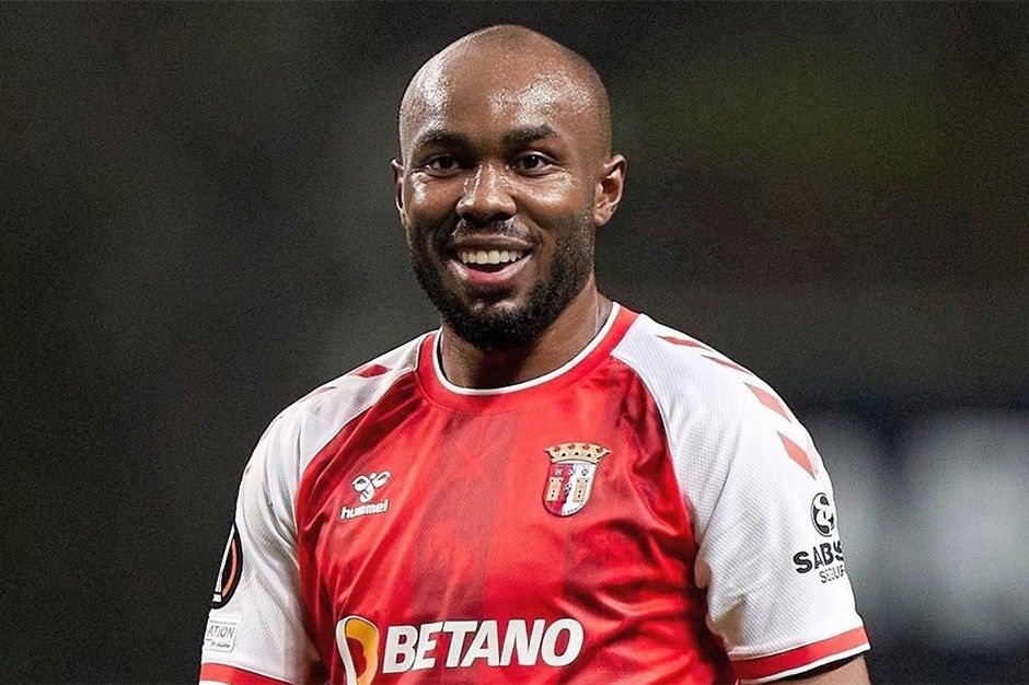 Hasan Arat çıldırdı, son gün bir flaş transfer daha: Beşiktaş orta sahaya 16 milyon euroluk yıldızı getirdi! Futbolcunun lisansı çıkarıldı, bugün İstanbul'a geliyor 3